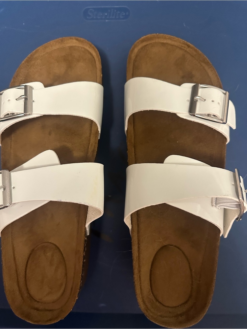 Source Unknown White Double-Buckle Women’s Slide Sandals